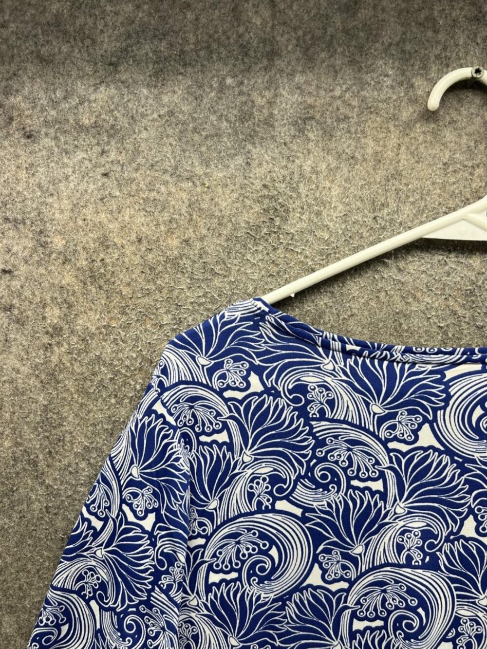 Chico's Shirt Womens 2 Blue Scoop Neck Short Sleeve Tunic Floral Jersey Top - Picture 10 of 11